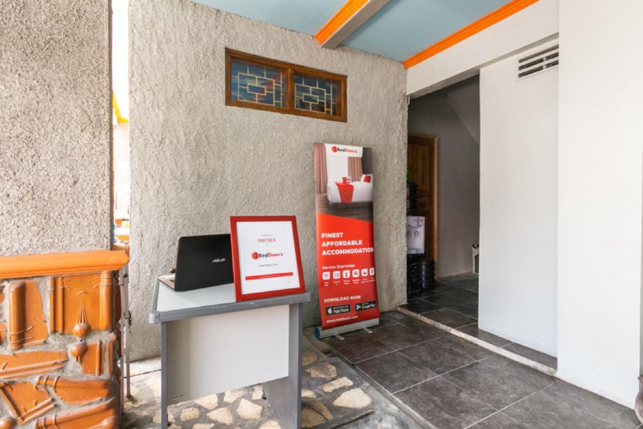 Reddoorz Syariah Near Stadion Manahan Solo 2 Buitenkant foto
