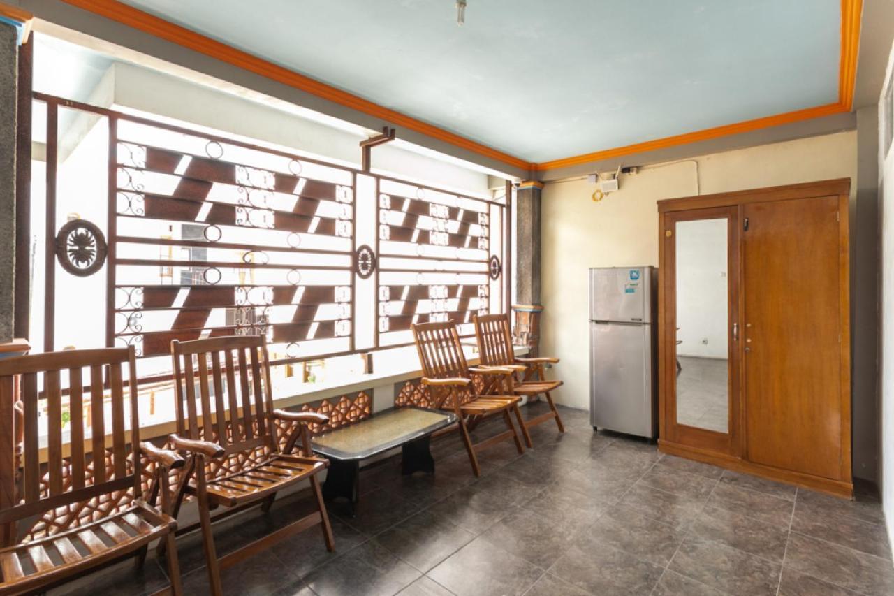 Reddoorz Syariah Near Stadion Manahan Solo 2 Buitenkant foto
