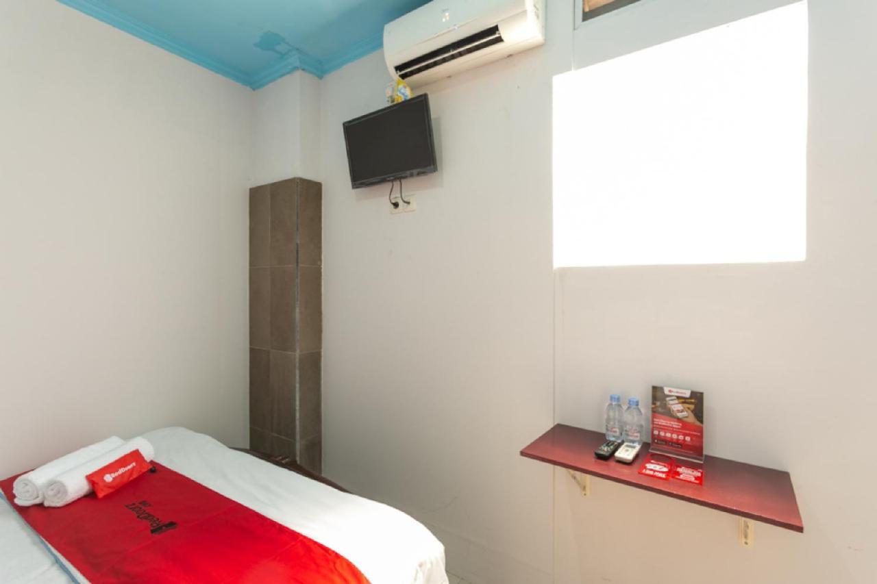 Reddoorz Syariah Near Stadion Manahan Solo 2 Buitenkant foto